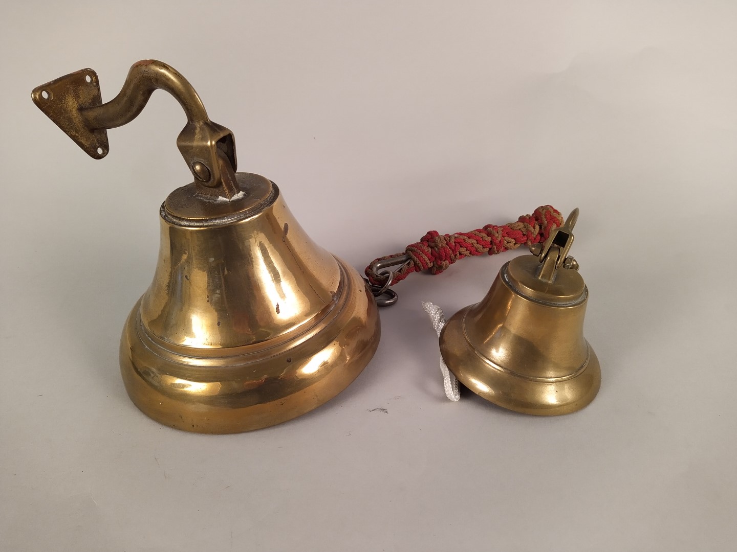 Two brass bells plus five assorted lighters - Image 3 of 3