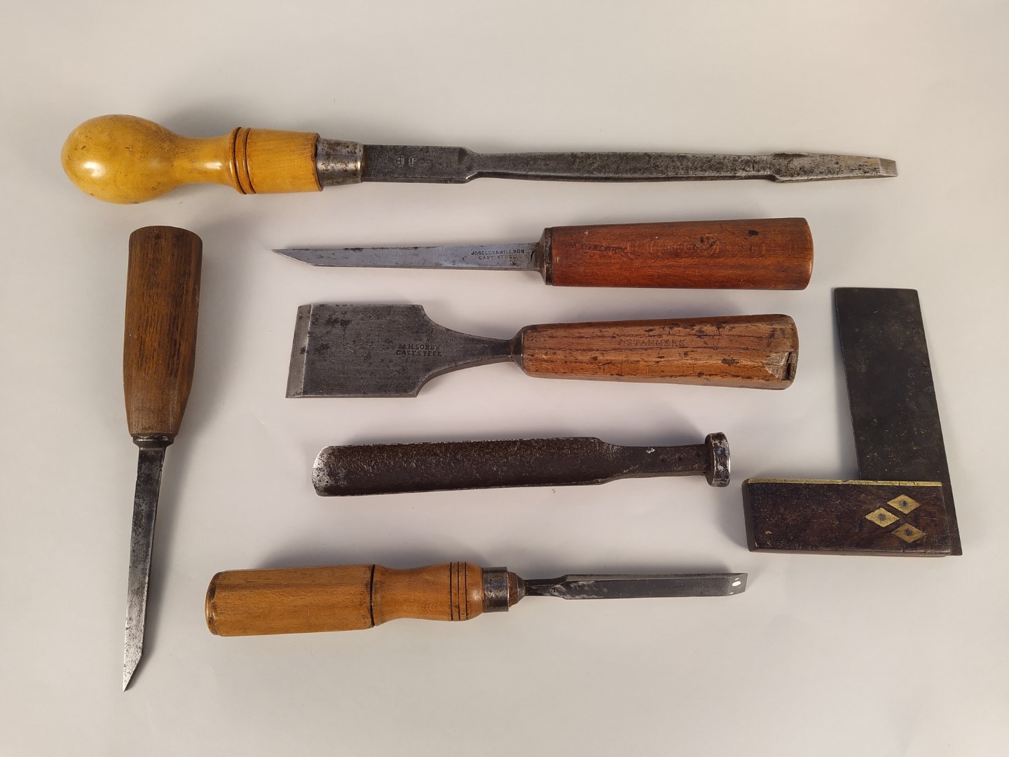 Assorted vintage chisels etc (approx twenty) - Image 2 of 3