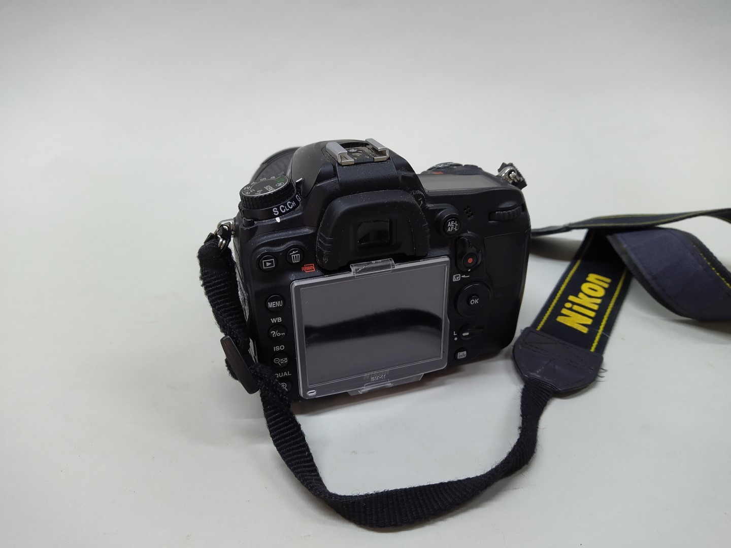 A Nikon D7000 camera body with a Nikon 18-77mm lens and charger in original box - Image 3 of 3