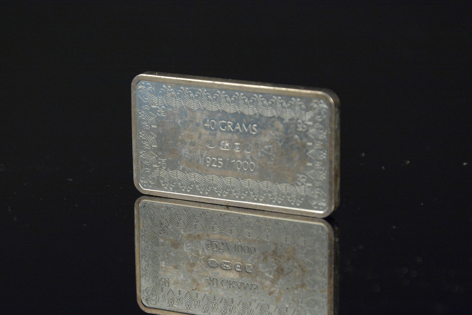 A National Paris Bank silver ingot, - Bild 2 aus 3