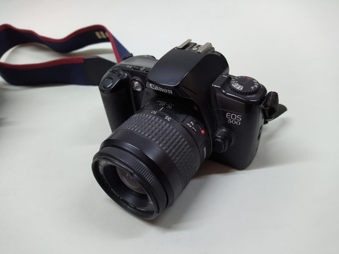 A Canon EOS 500 camera body with a 35-80mm lens plus a Canon case - Image 2 of 3