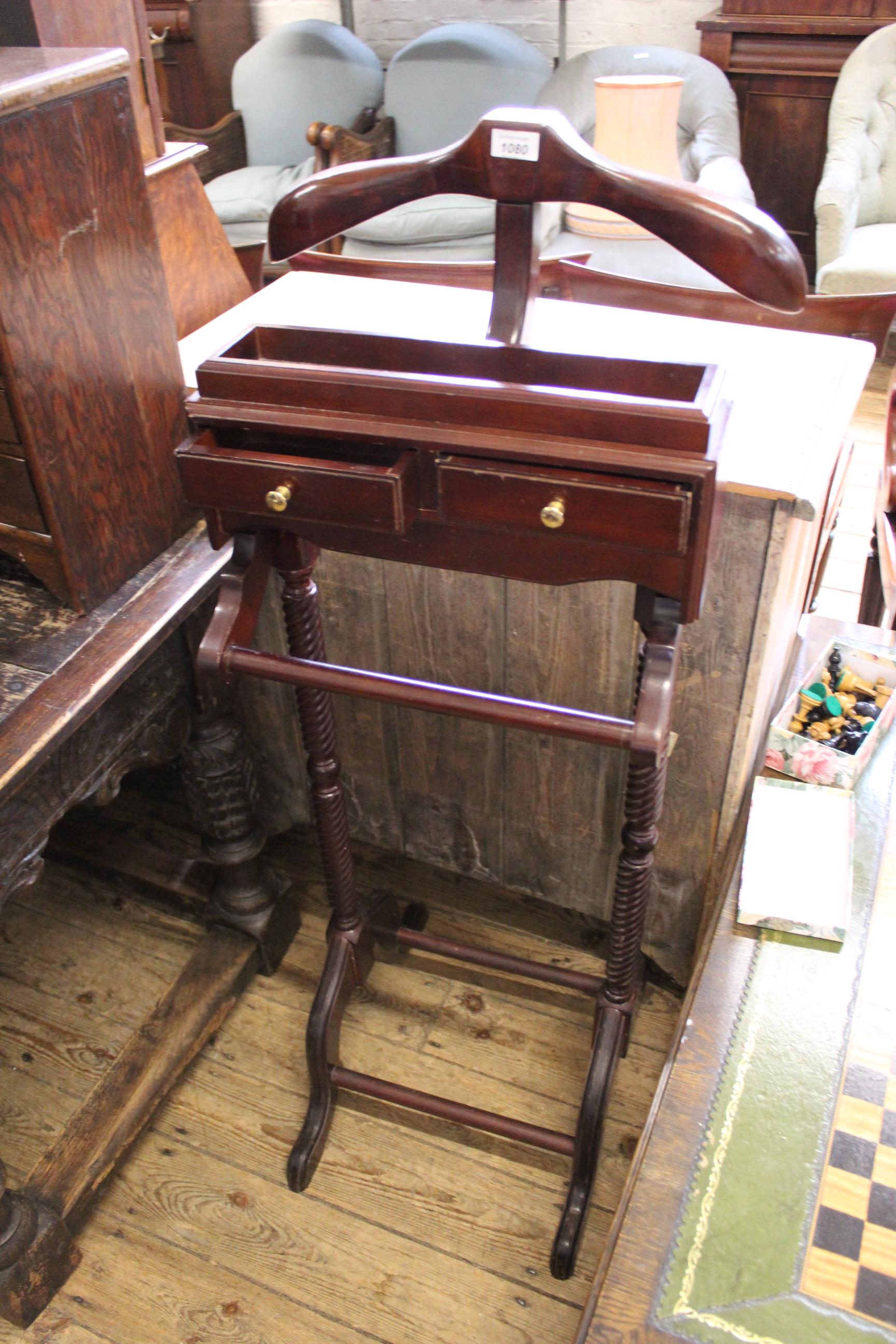 A Victorian style gentleman's valet stand