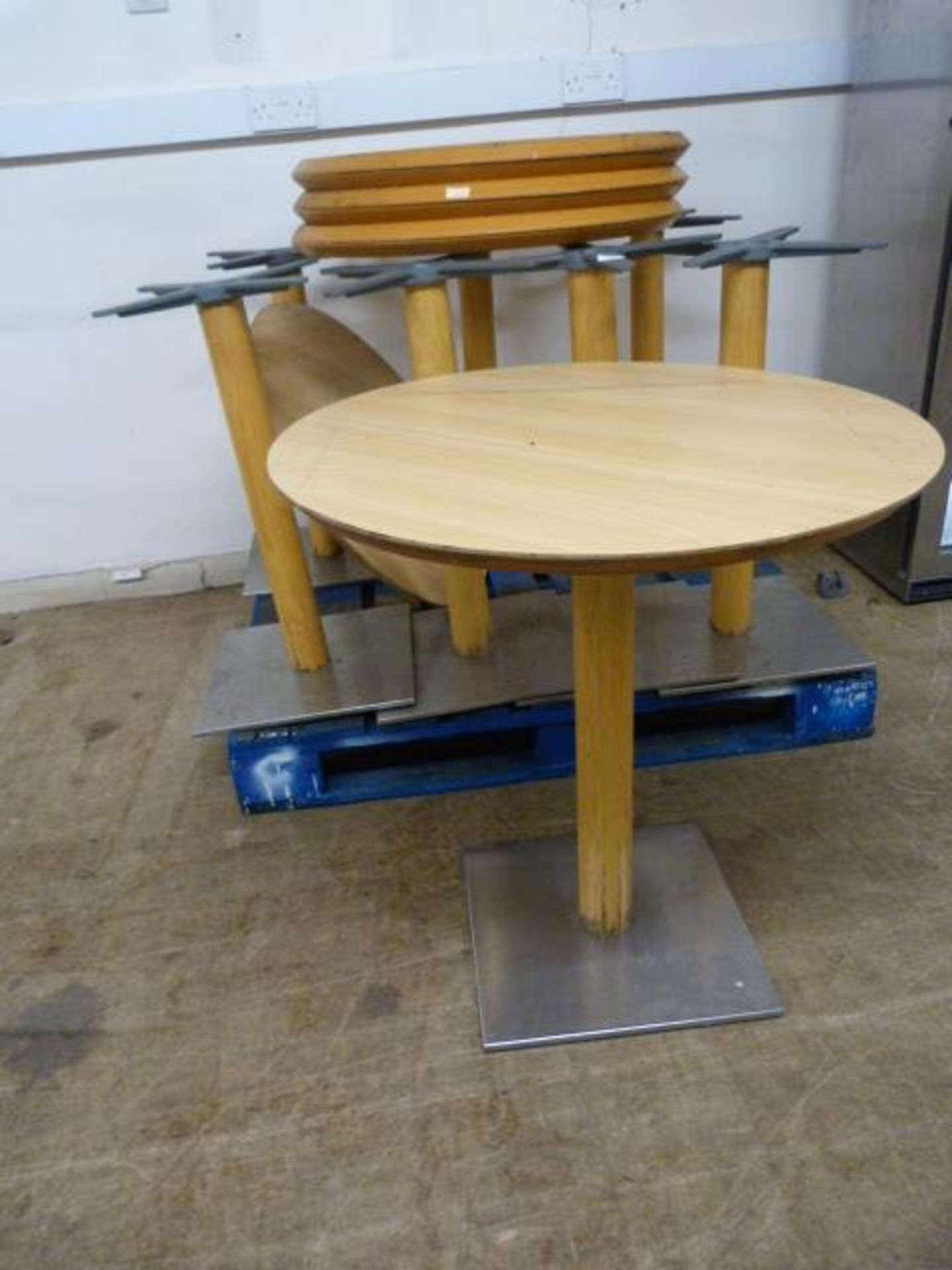 *8 Circular Topped Single Pedestal Tables
