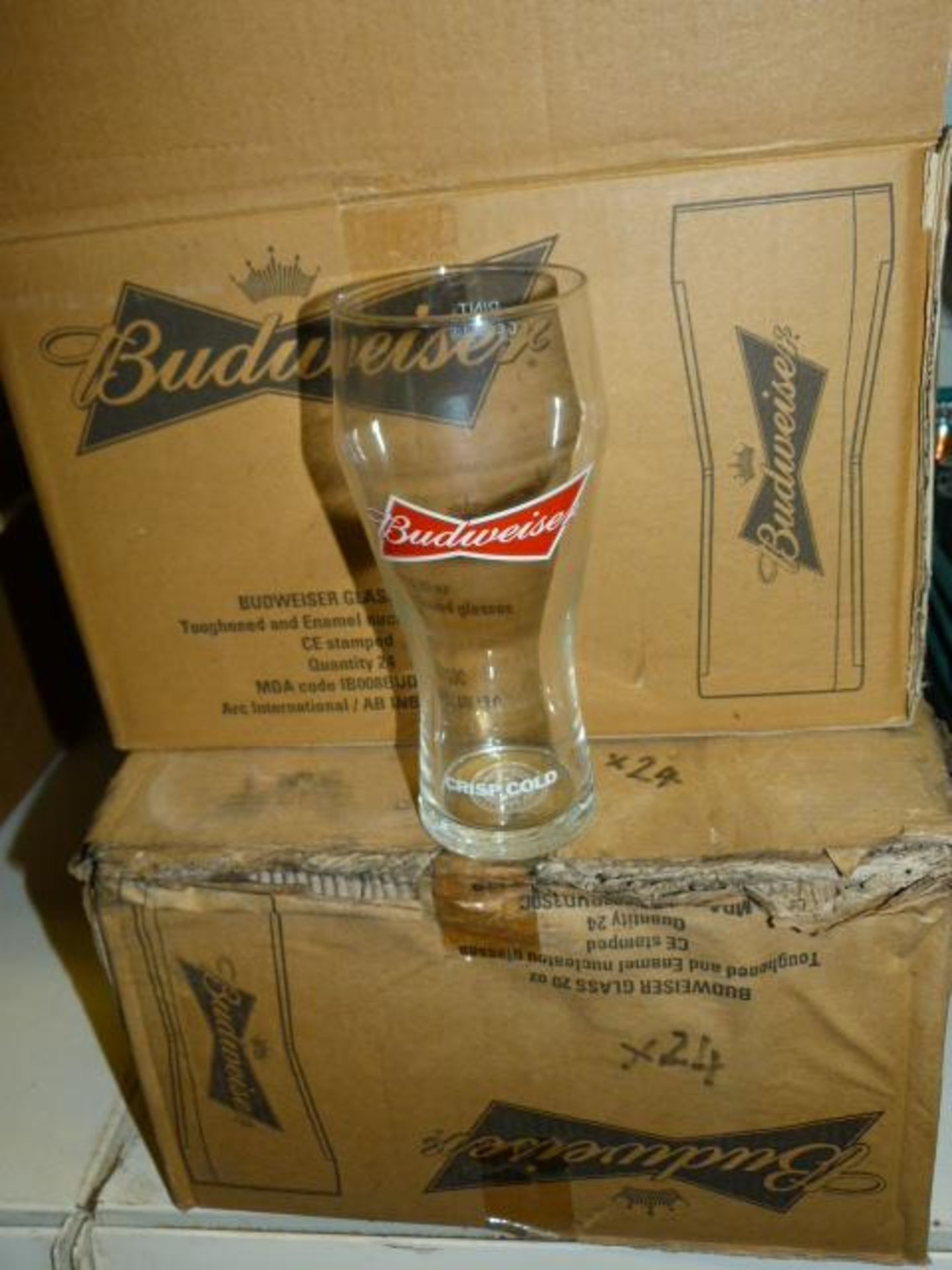 *33 Budweiser Pint Glasses