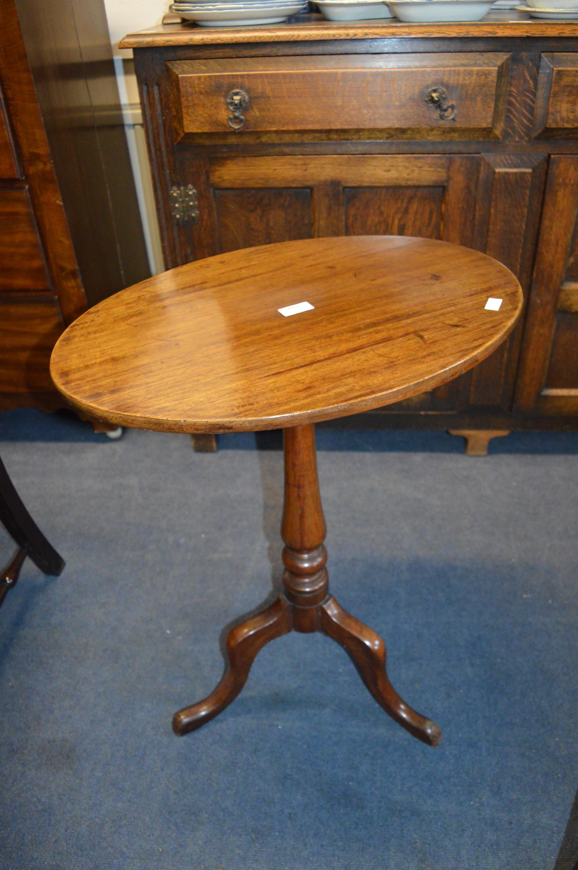 Georgian mahogany Oval Side Table on Tripod Base