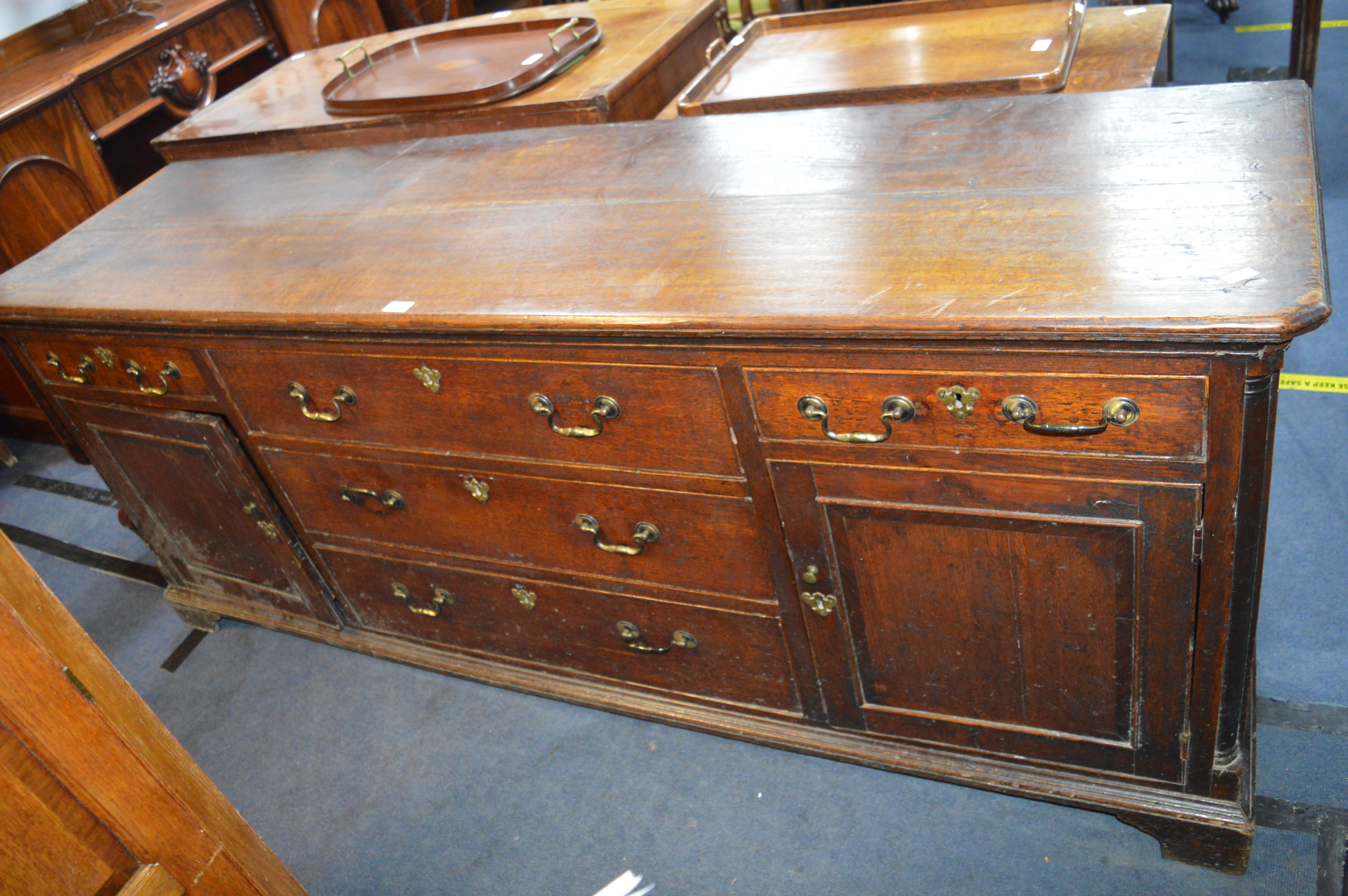 18th Century Oak Low Dresser - Image 7 of 11