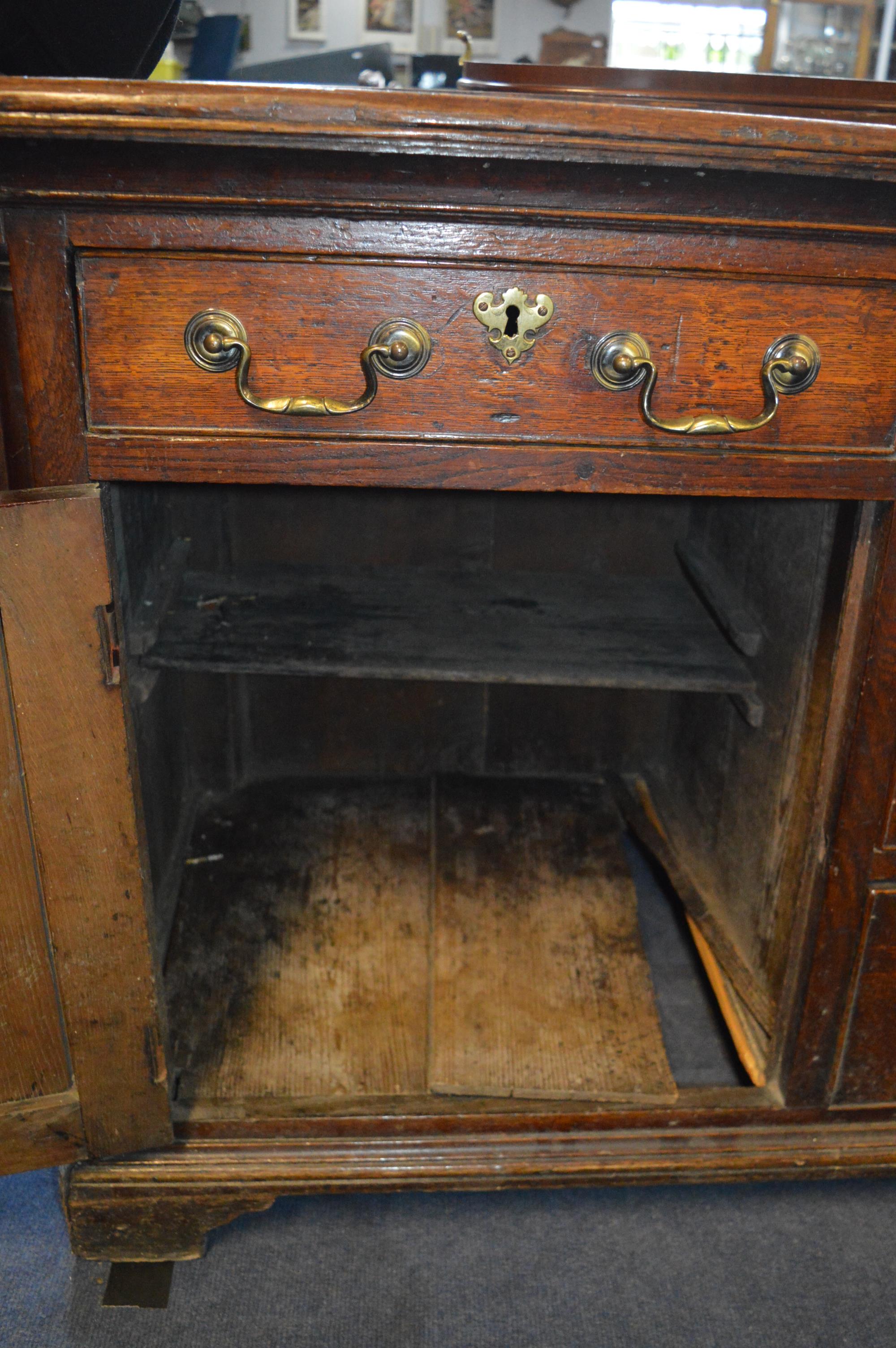 18th Century Oak Low Dresser - Image 3 of 11