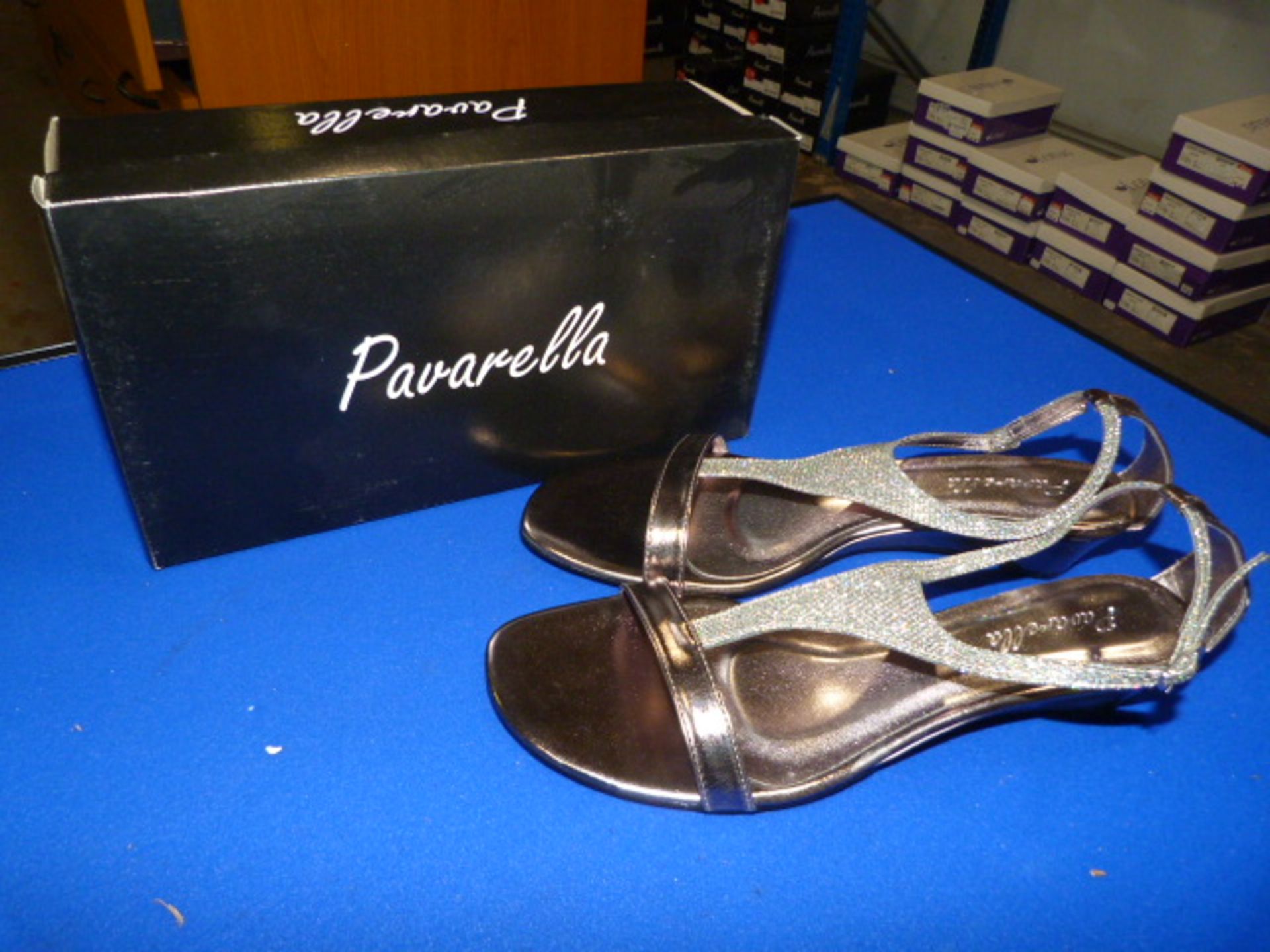 *Pavarella Size: 6 Pewter Shoes