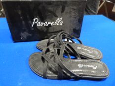 *Pavarella Size: 8 Black Shoes