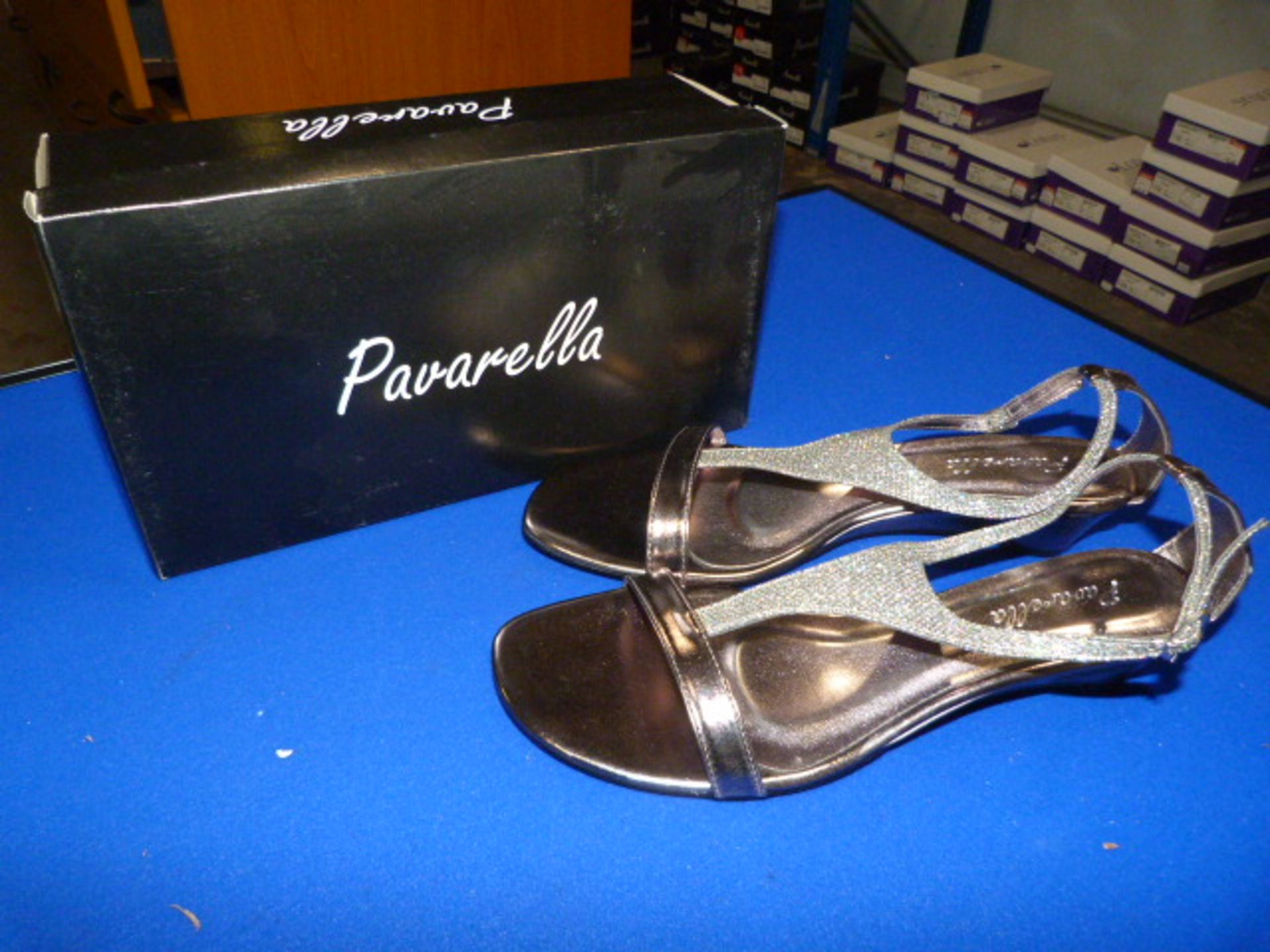 *Pavarella Size: 6 Pewter Shoes