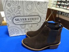 Silver Street Size: 4 Brown/Navy Shoes