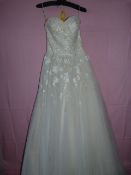 *Size: 8 Ivory Wedding Dress with Pearl & Diamonte