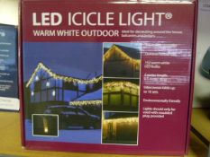 *Outdoor LED Icicle Lights 4m (Warm White)