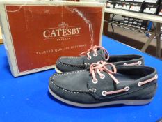 Catesby Size: 5 Navy Shoes