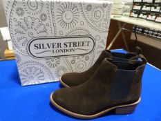 Silver Street Size: 4 Brown/Navy Shoes