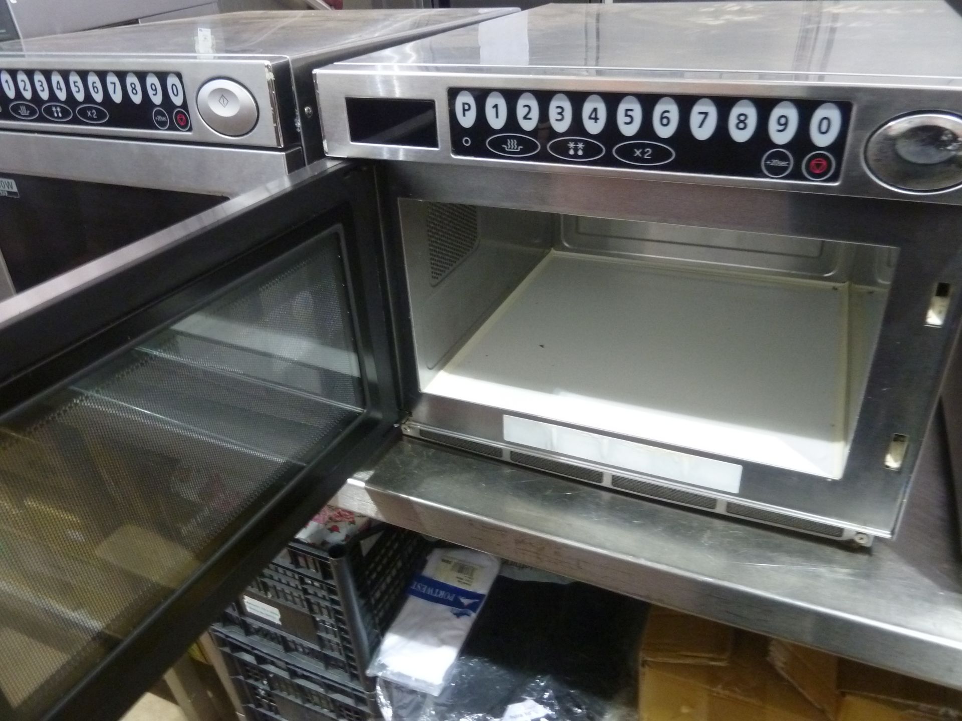 * Samsung CM1929 1850W commercial microwave - Image 2 of 2
