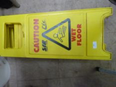 * 4 x wet floor signs