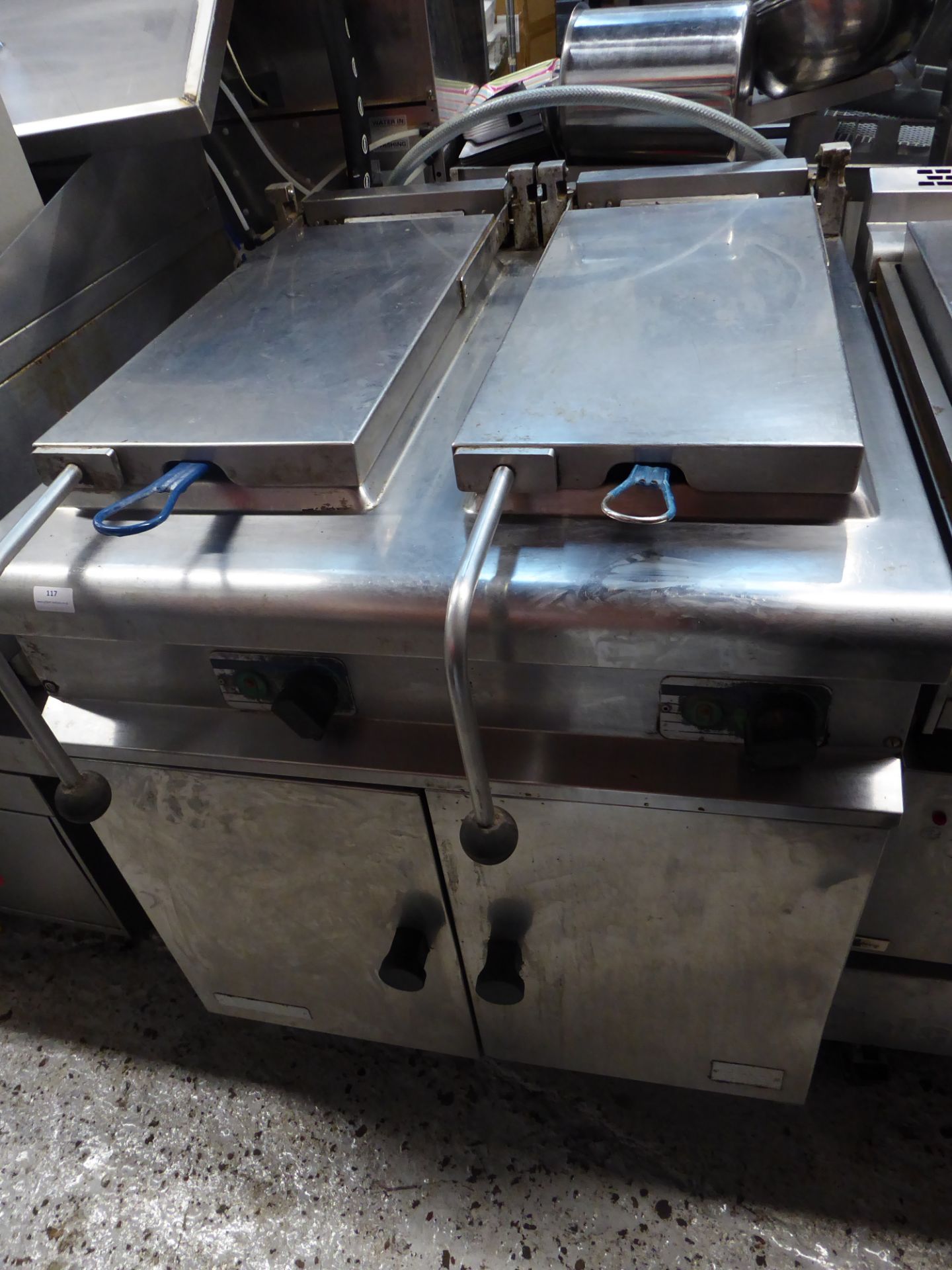 *double 3 phase electric pressure fryer with 2 baskets 800w x 100d x 1000h