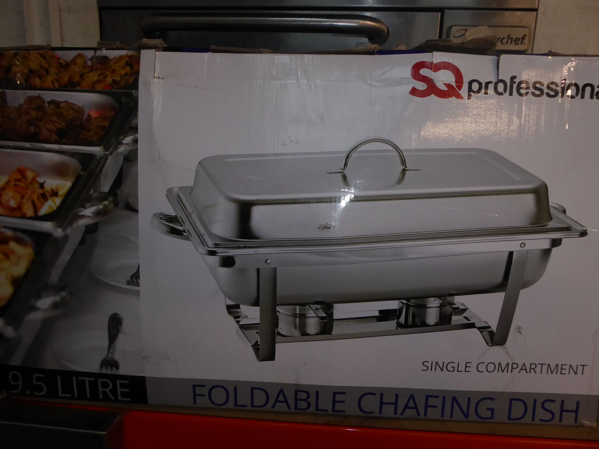 *Chaffing Dish - boxed. 9.5L S/S single compartment folding chafing dish. Includes foldable stand,