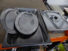 *2 x gastronome trays and 2 x silver trays