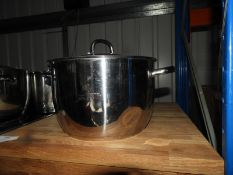 *Twin Handled Stainless Steel Pan with Cover