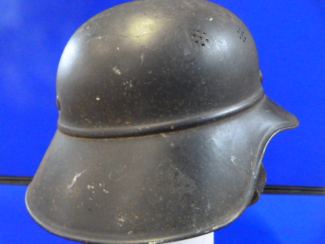Denazified WWII German Luftschutz Helmet (Civil Defence) with Original Liner and Chin Strap - Image 4 of 6