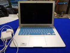 *Apple Macbook Air 13.3"