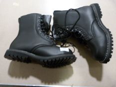 *Pair of Miltech Oil Resistant Boot Size: 43