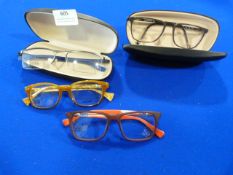 *4 Pairs of Spectacles and Two Cases