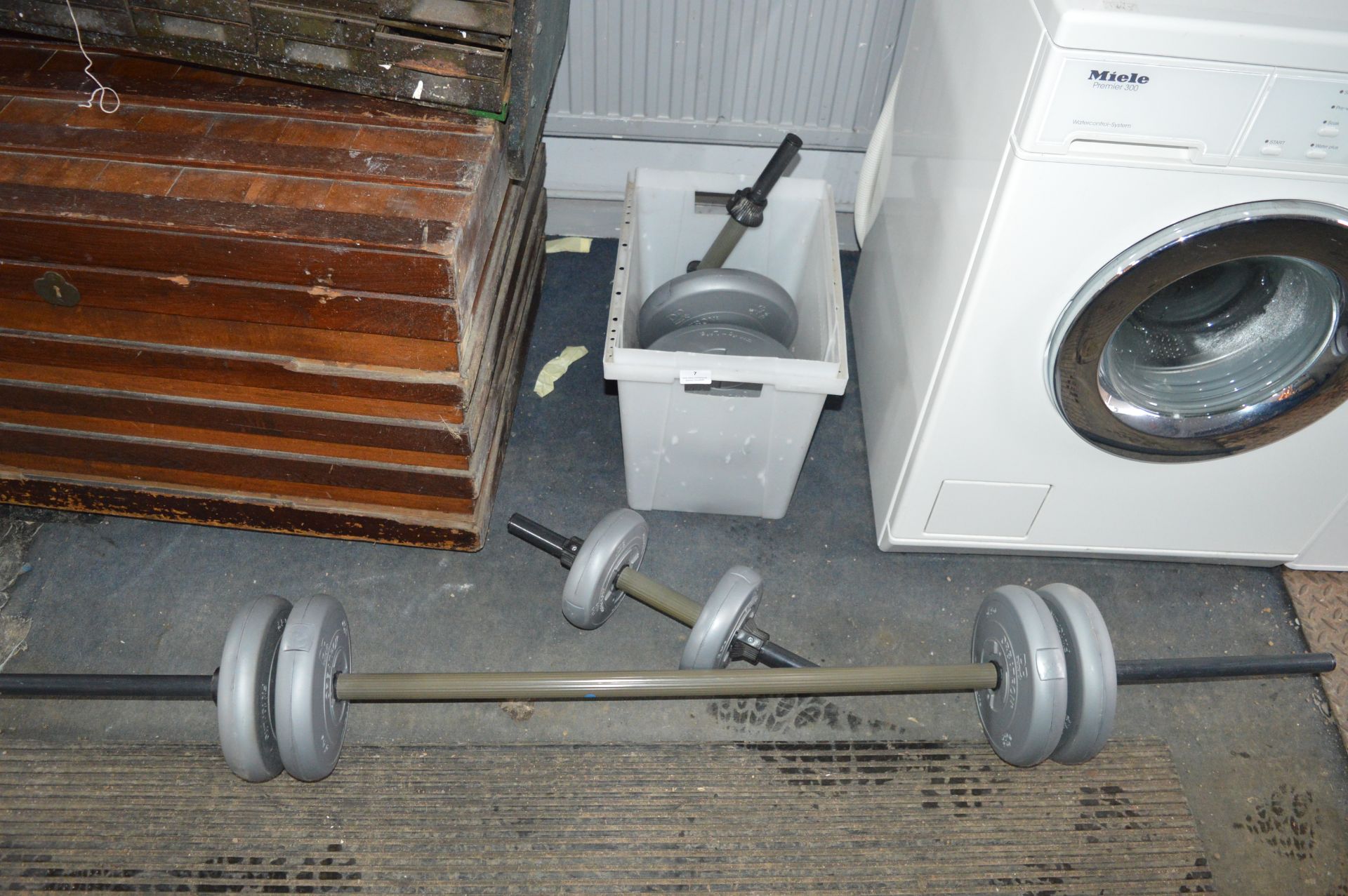 Weightlifting Bar plus Weighs and Dumbbells