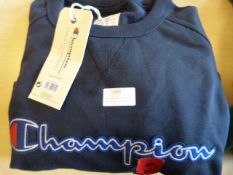 *Champion Size: M Navy Long Sleeve Top