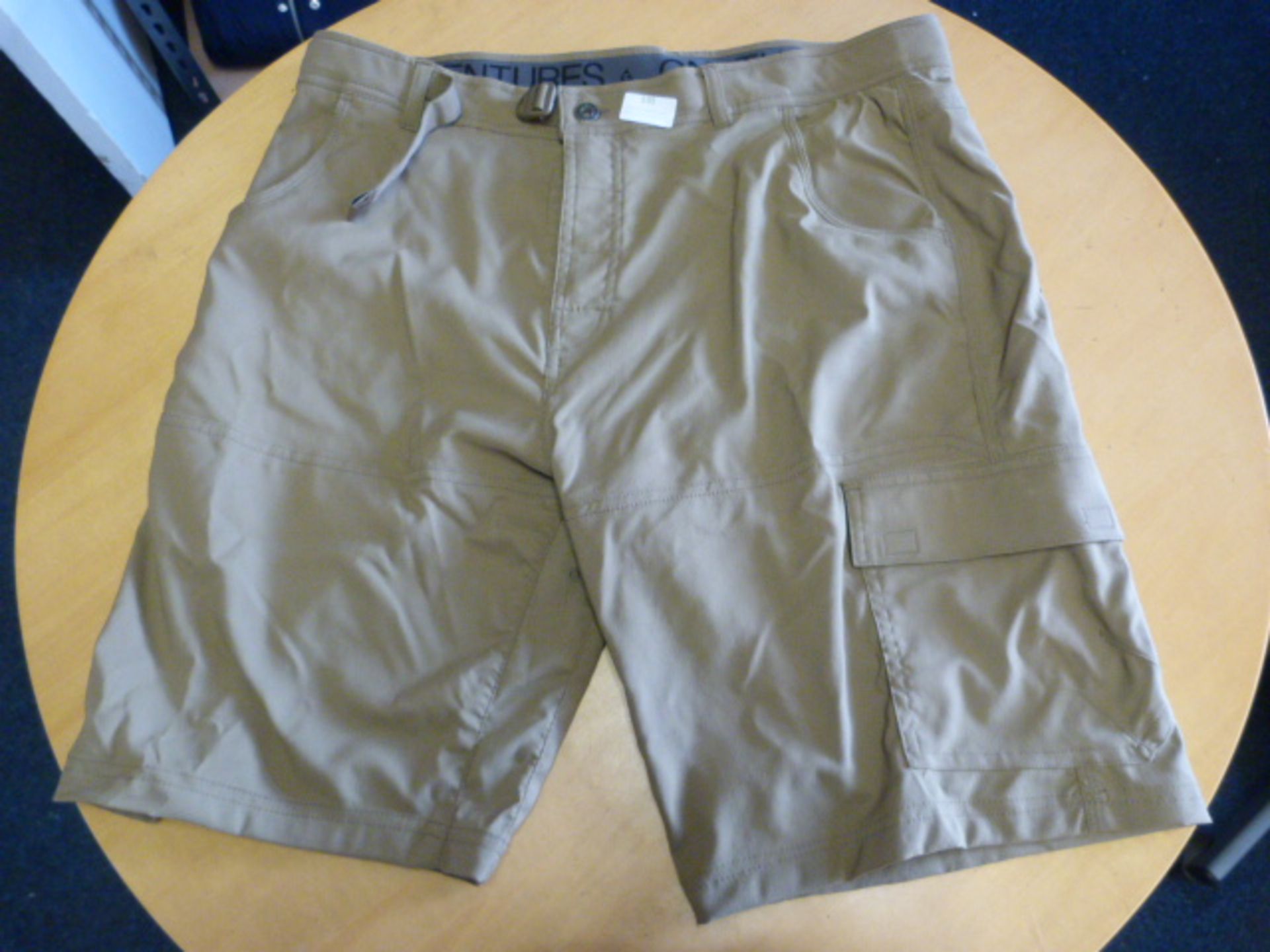 *Gerry Desert Brown Size: 40 Shorts