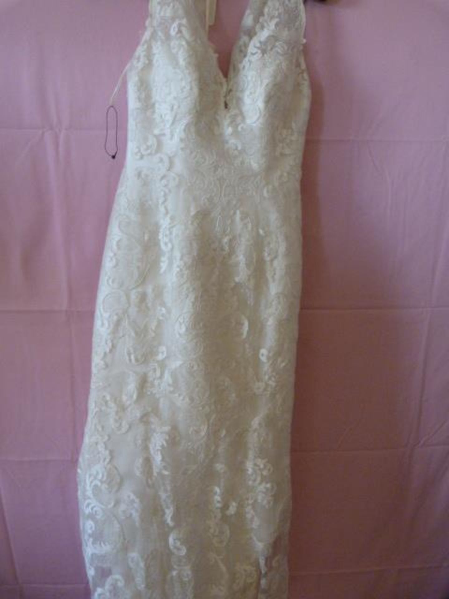 *Size: 8 Ivory Wedding Dress