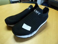 *DKNY Knit Slip On Shoes Size: 5