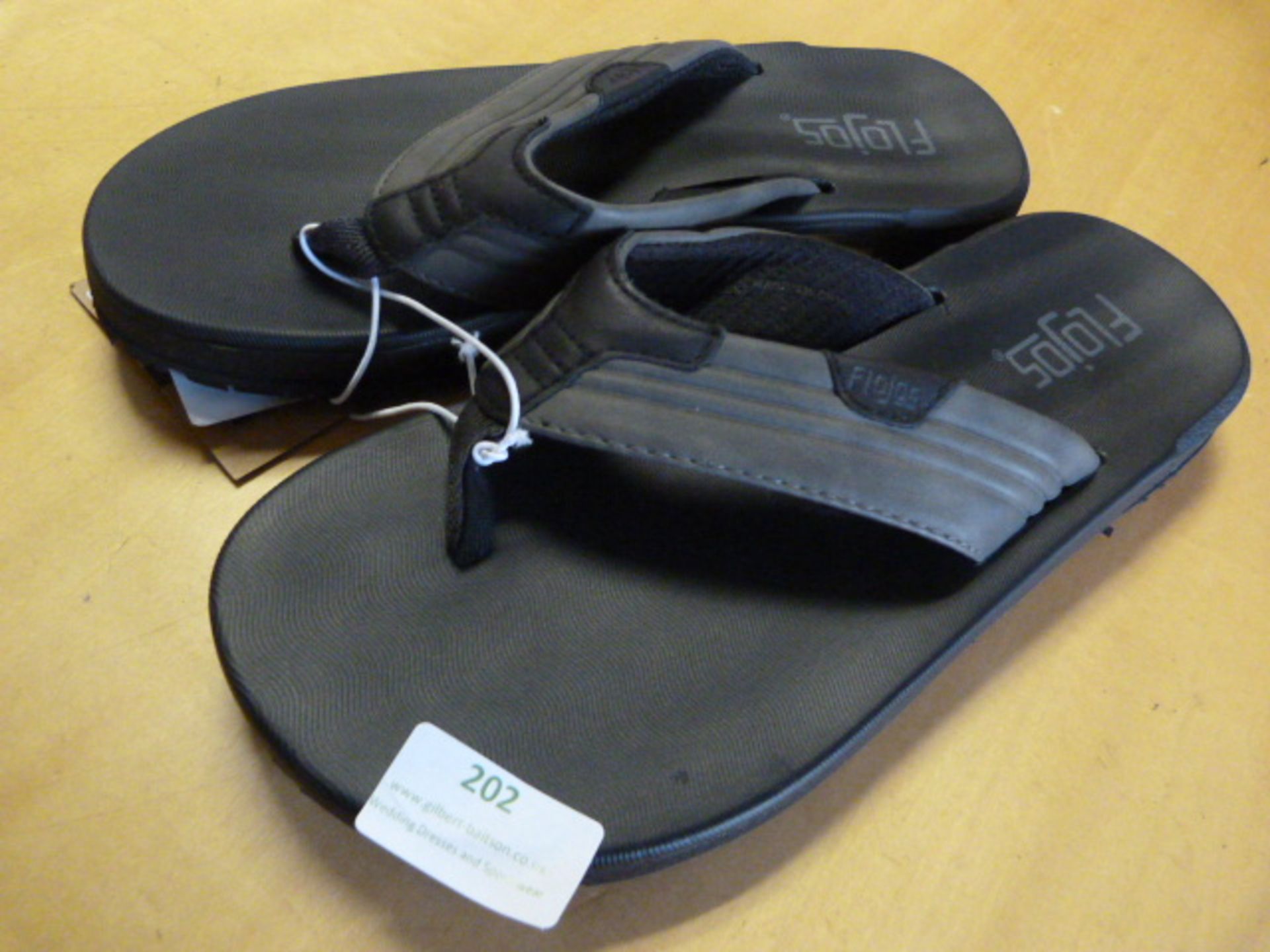 *Flojos Black Sandals Size: 7