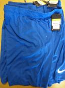 *Nike Size: S Blue Shorts 4pk