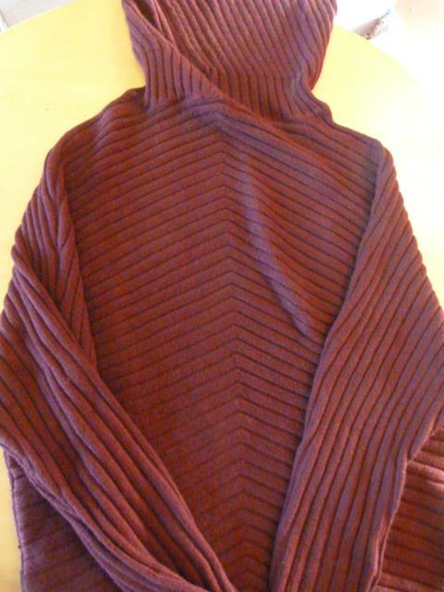 *Philosophy Size: XL Burgundy Top