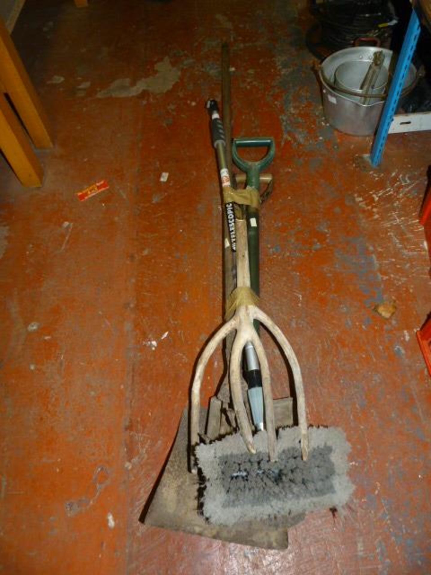 Garden Tools Including Spades, Telescopic Brush, etc.