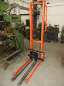 *Warrior 500kg Pallet Stacker (Incomplete)