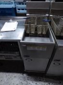 *Pitco gas pedestal fryer. 380w x 760d x 1250h