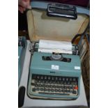 Olivetti Lettera 32 Manual Typewriter with Original Carry Case