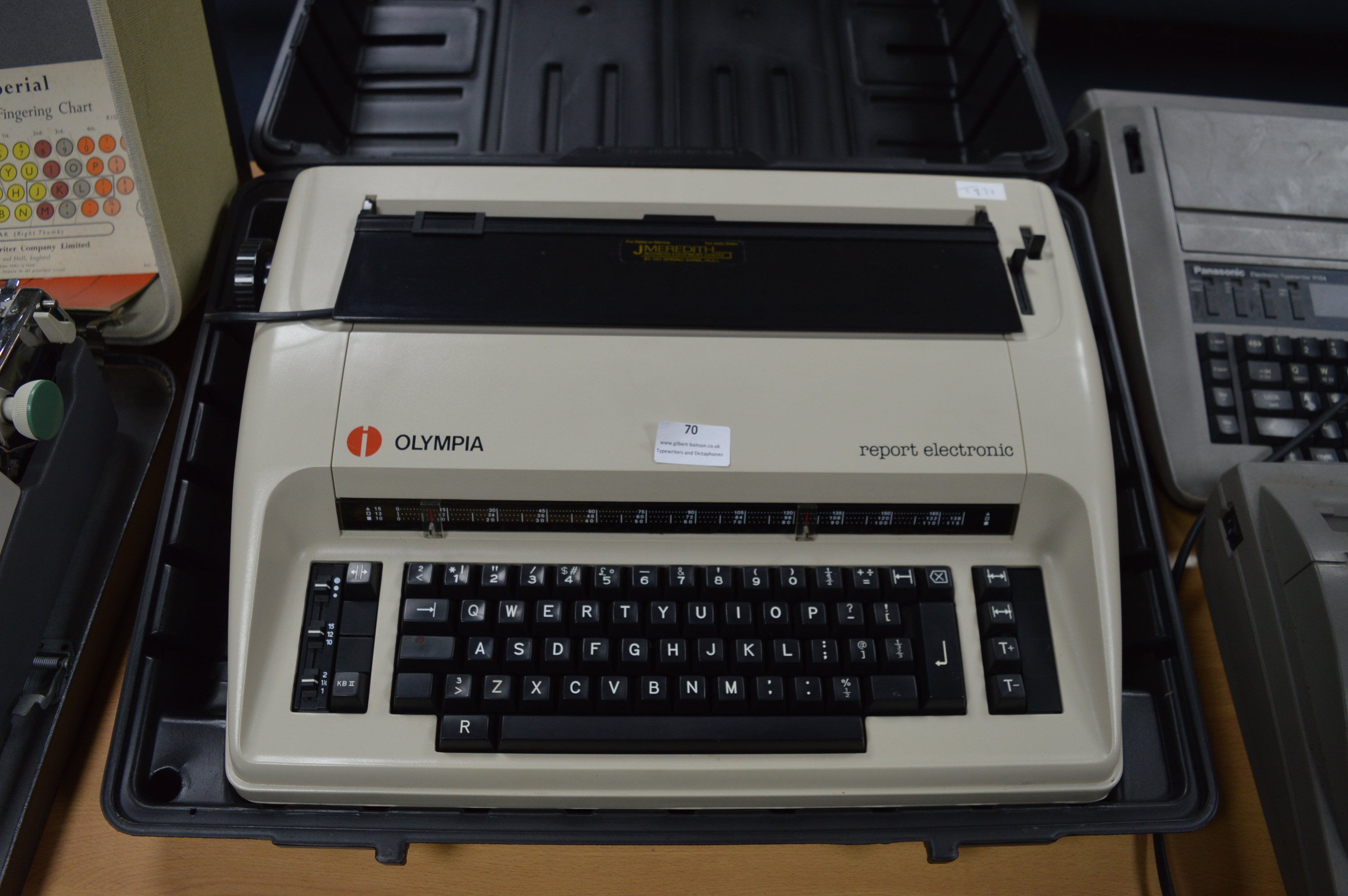 Olympia Report Electronic Typewriter with Carry Case