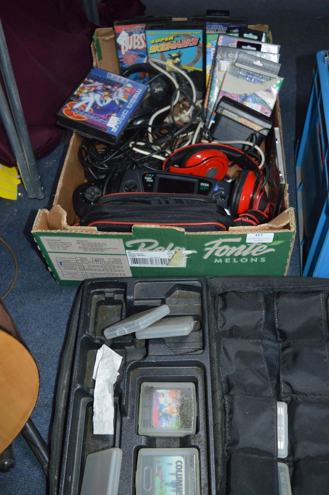 Sega Game Gear Portable Video Game System plus Gam