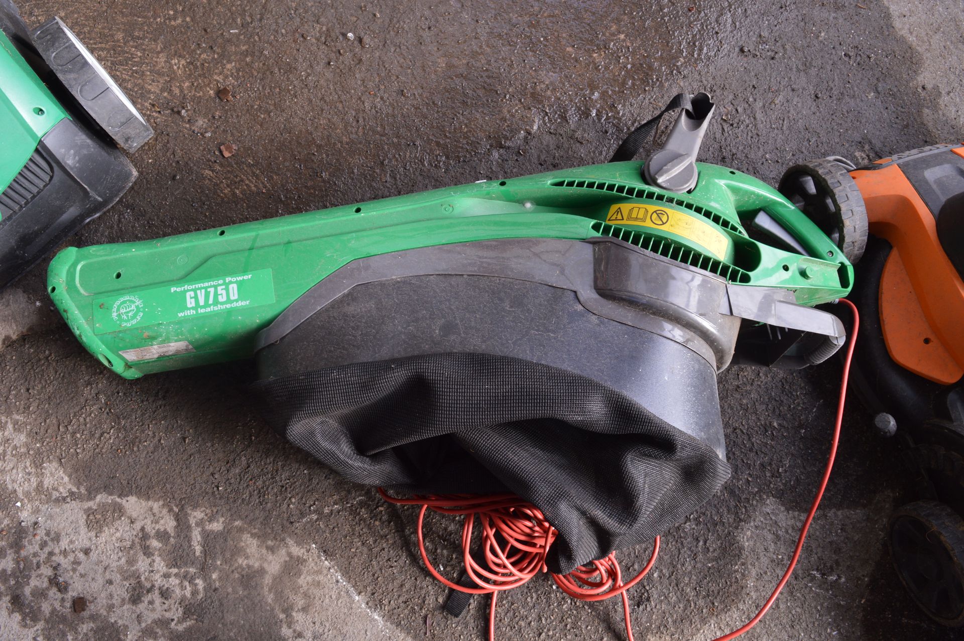 Performance Power Garden Vac with Leaf Shredder