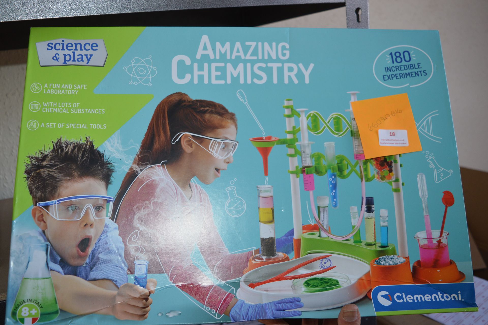 *Science & Play Amazing Chemistry Set