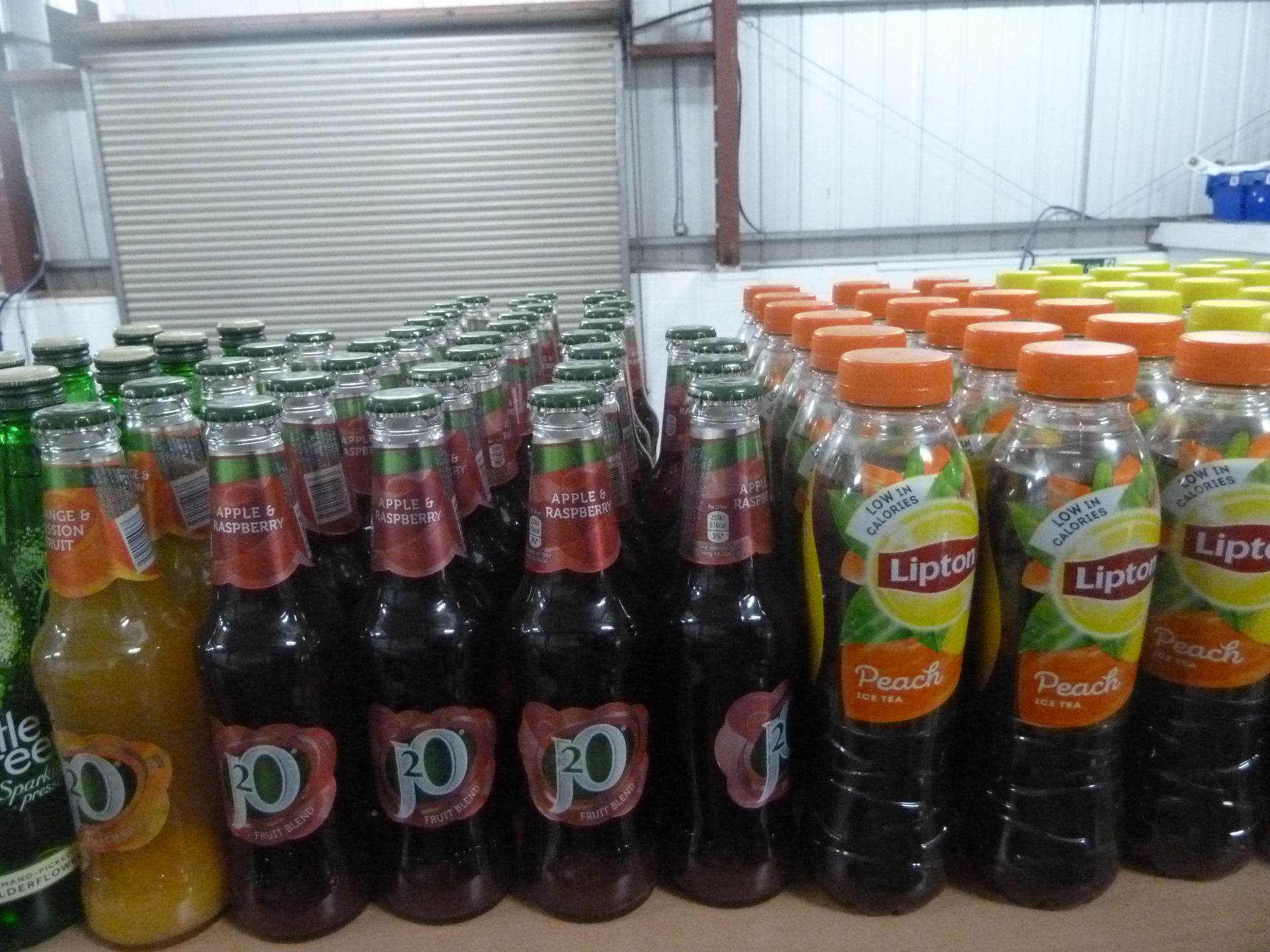 *very large quantity of loose soft drinks, 300+ items - J20's/fruit shoots/7up/pepsi/water/iced tea/ - Image 3 of 6