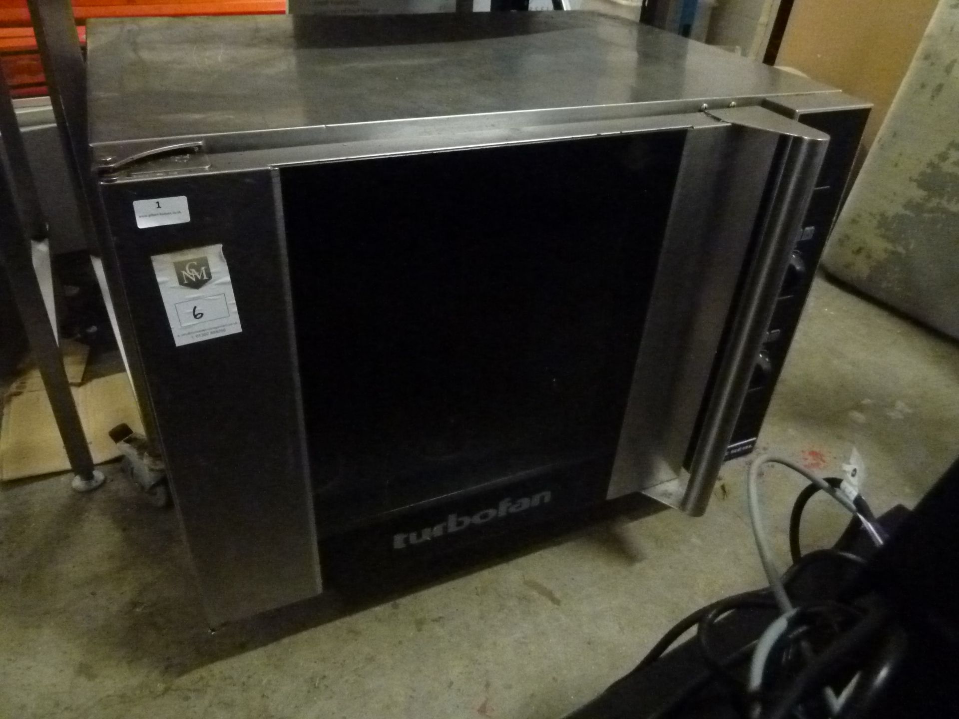 *Blueseal Turbofan oven E31D4 - from a national chain, on castors. 810w x 660d x 680h