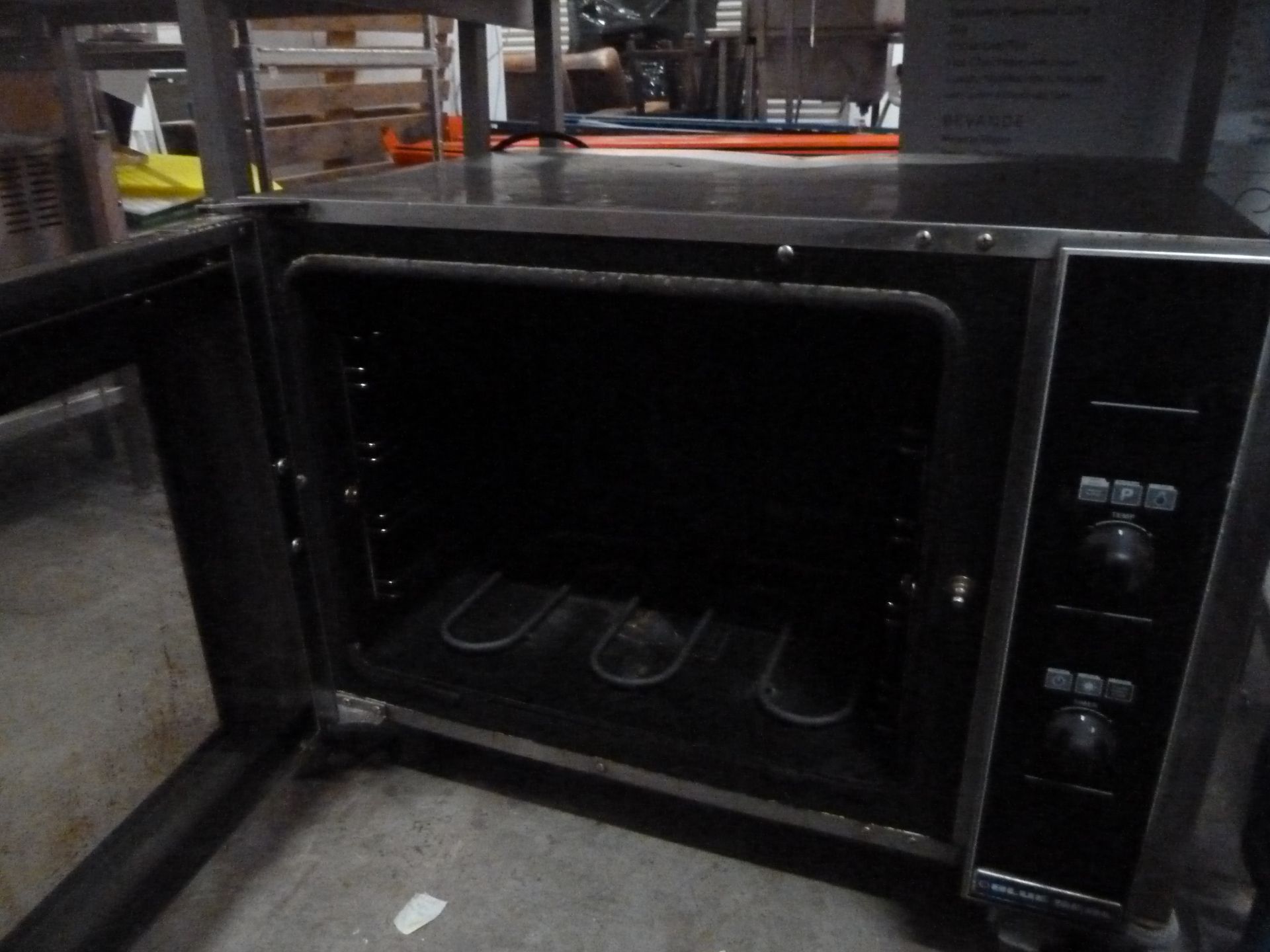 *Blueseal Turbofan oven E31D4 - 4 shelf, from a national chain, on castors. 800w x 660d x 700h - Image 2 of 5