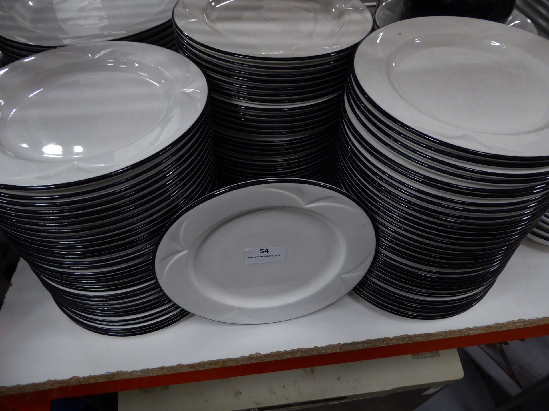 *90+ x white plates with blue rim. 200 diameter - Image 2 of 2