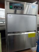 *Polar small undercounter ice machine. 380w x 470d x 590h